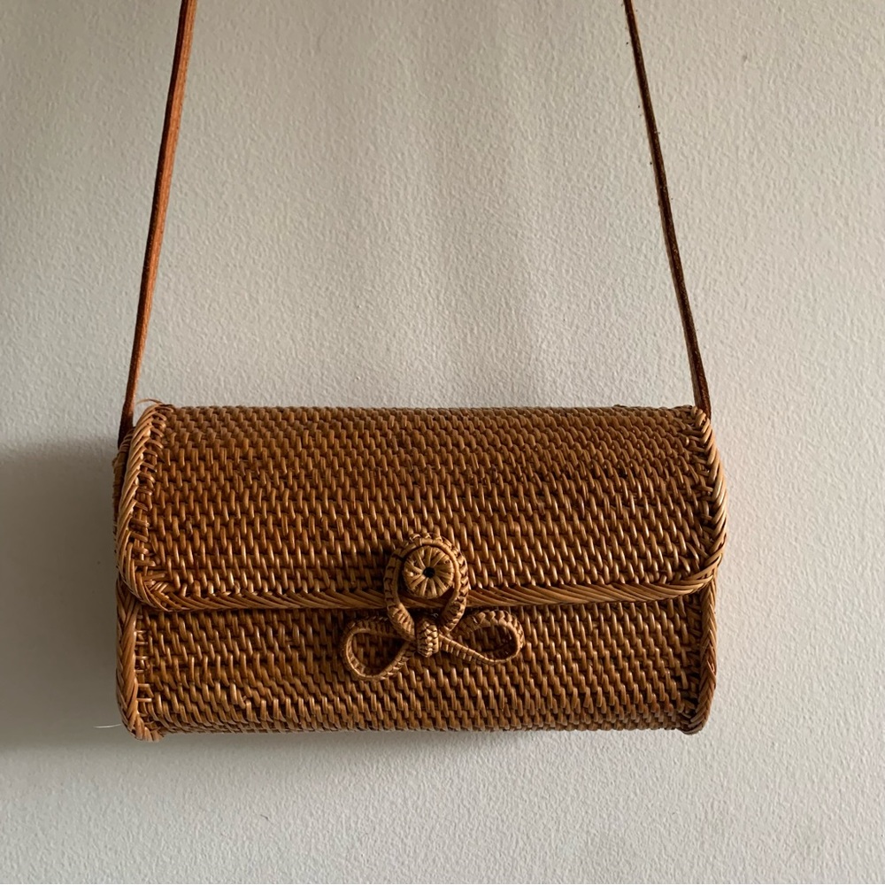 Woven Straw Crossbody Bag in Tan/Camel
